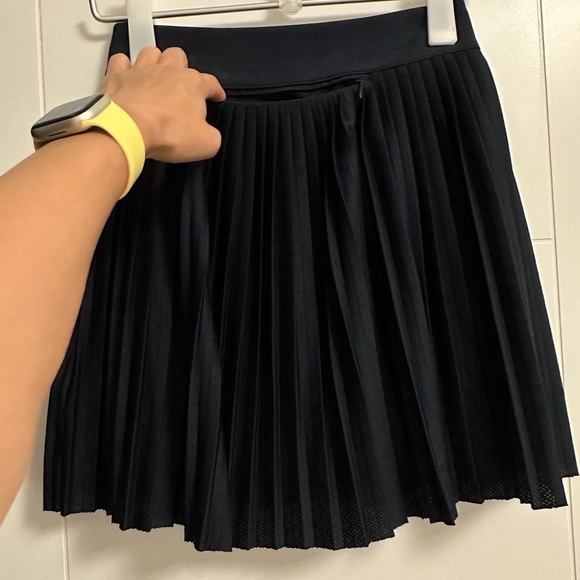 J.Lindberg Binx golf skirt size XS - Picture 6 of 8